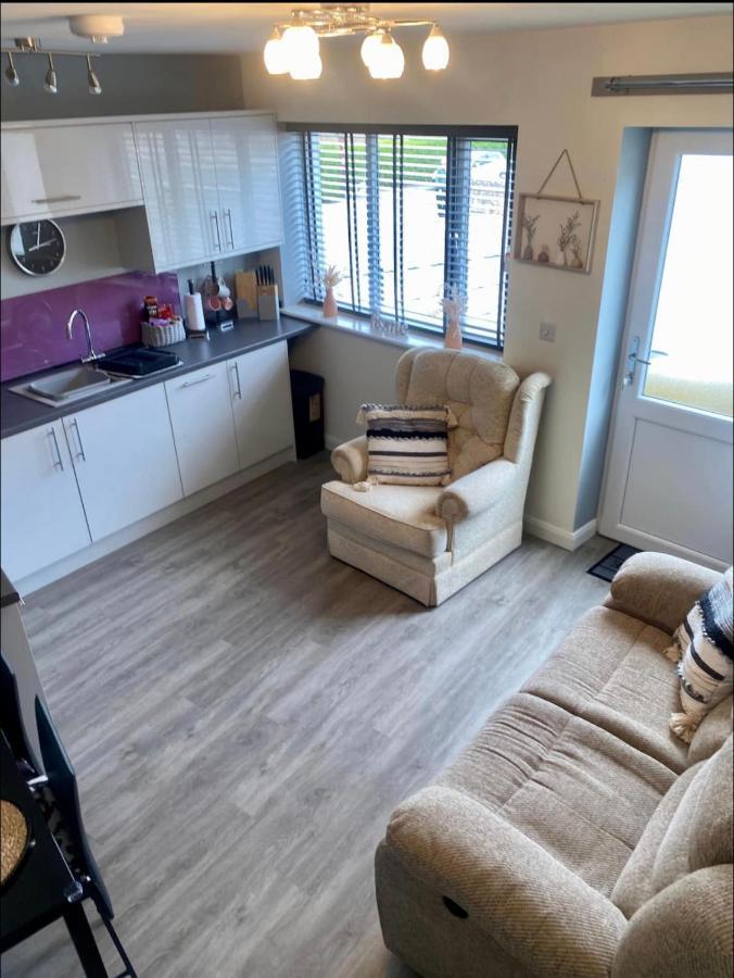 Poppy'S Place Llandudno Junction Eksteriør billede
